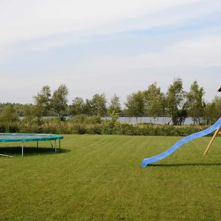 10 Person In Ansager-by Traum