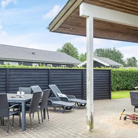 Holiday home 5 Star In